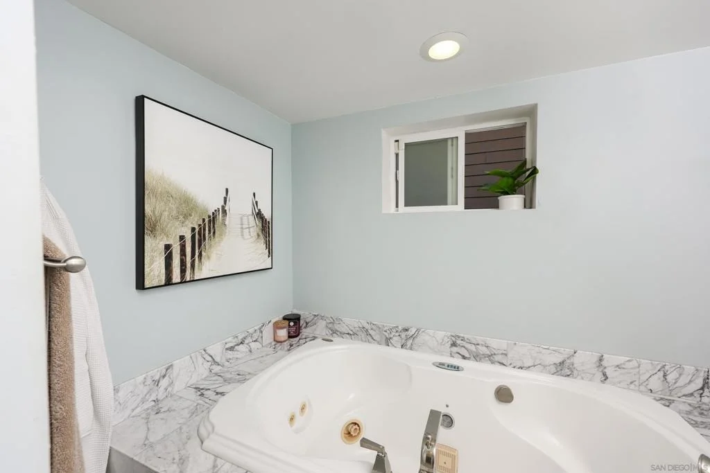 Photo of 6475 Malcolm Dr