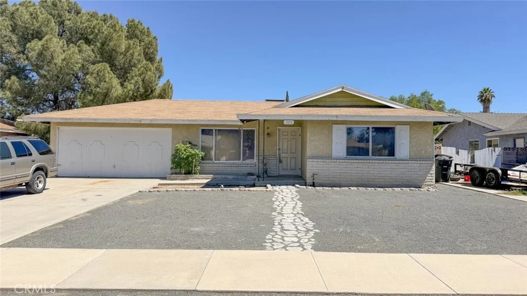 Photo of 568 Kerilyn Lane