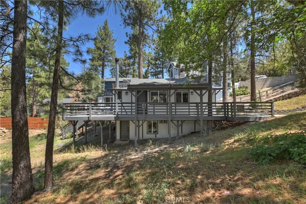 Photo of 580 Lucerne Drive