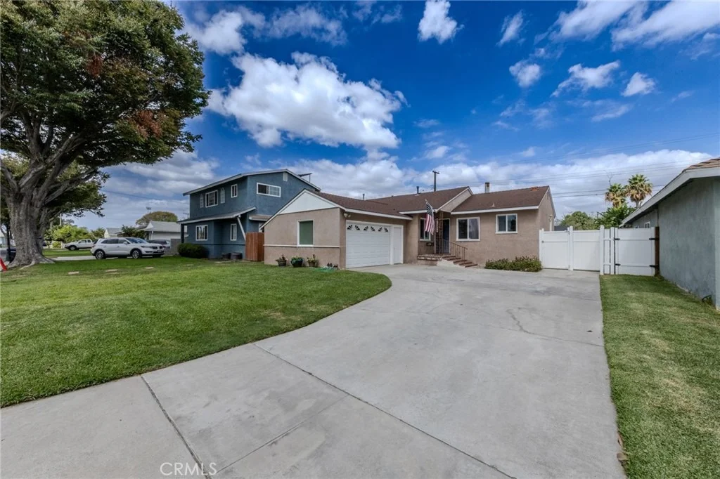 Photo of 10459 Nava Street