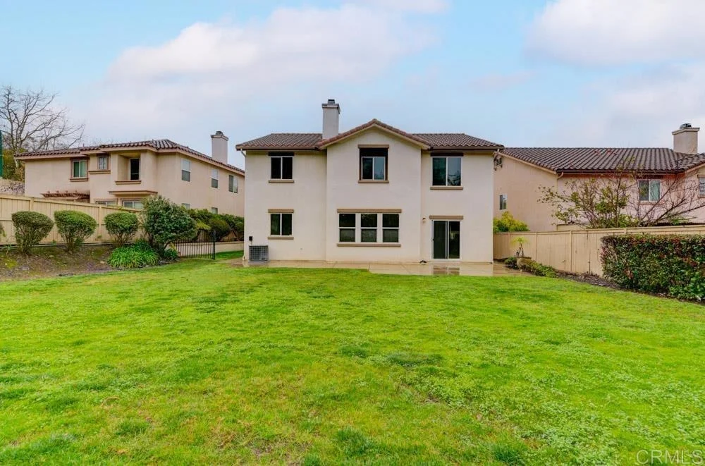 Photo of 870 Avenida Abeja