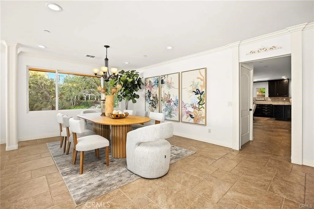Photo of 2047 Carolwood Drive