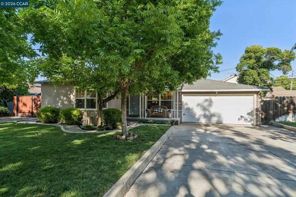 Photo of 305 Keats Circle
