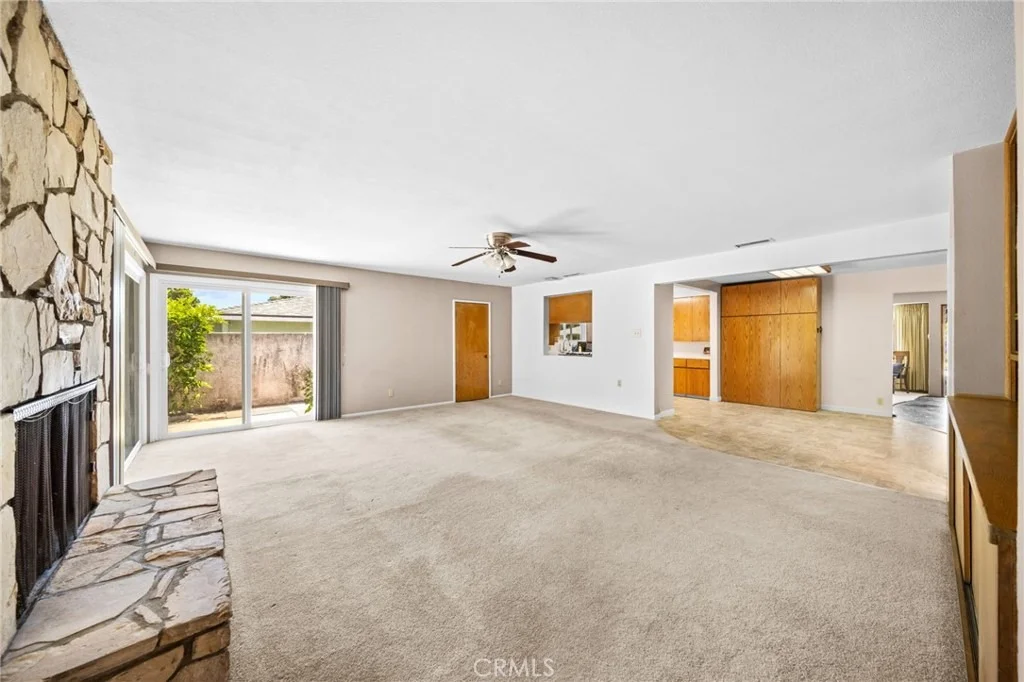 Photo of 5602 Persimmon