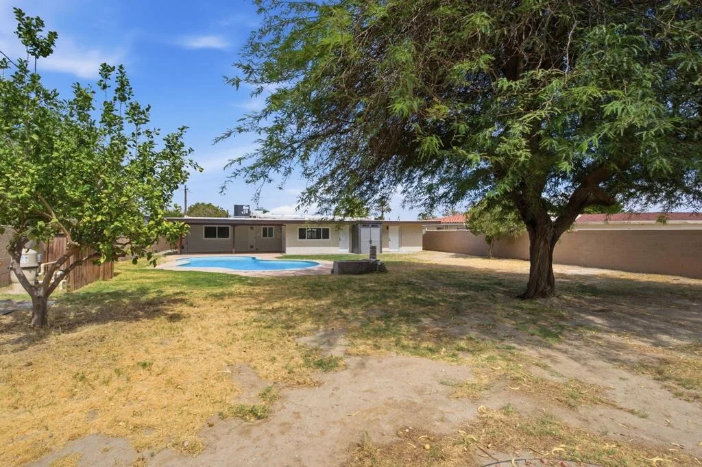 Photo of 43581 Oasis Street