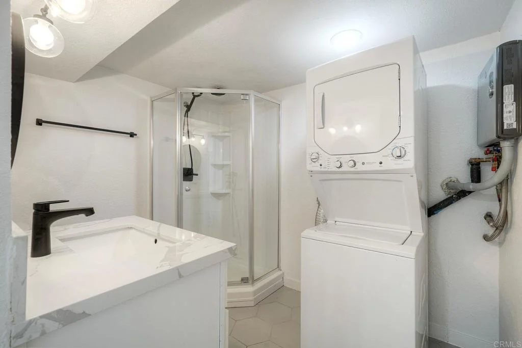 Photo of 2449 Primrose Ave