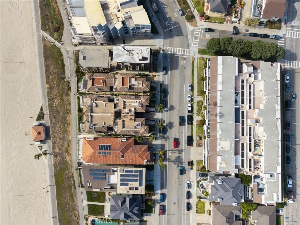 Photo of Unit 32 at 700 Esplanade