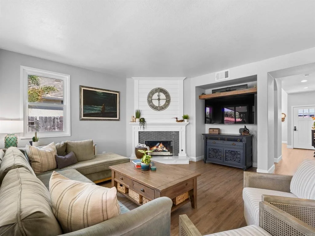 Photo of 2624 Mesa Drive