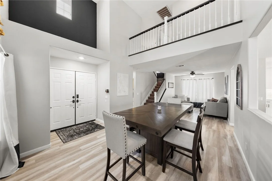Photo of 26840 Redwood