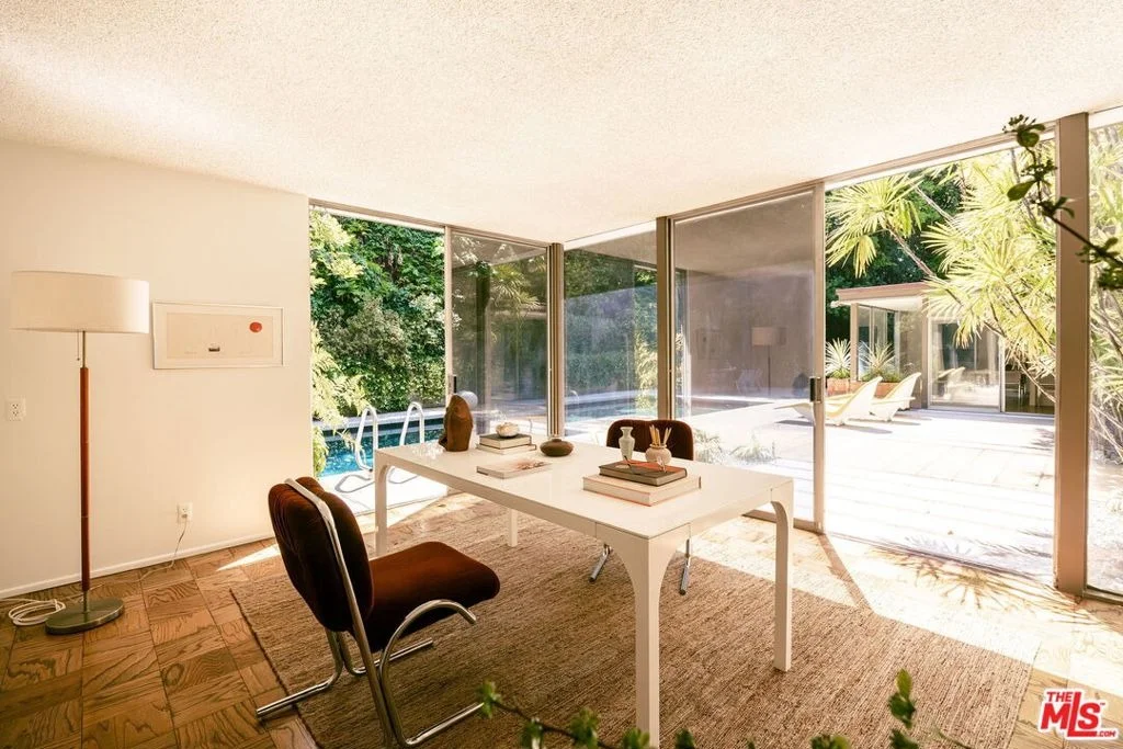 Photo of 832 Canon Drive