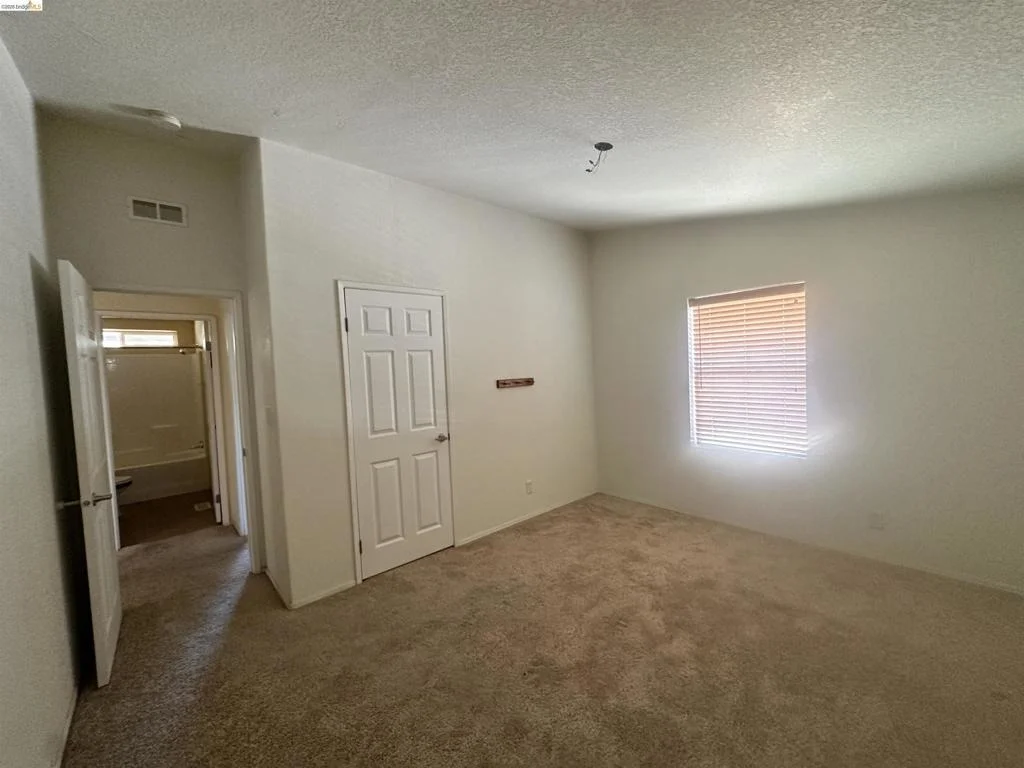 Photo of 20511 Nob Hill Cir