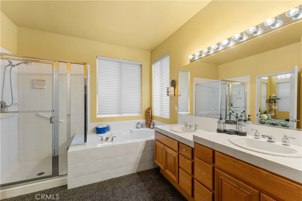 Photo of 40145 Colony