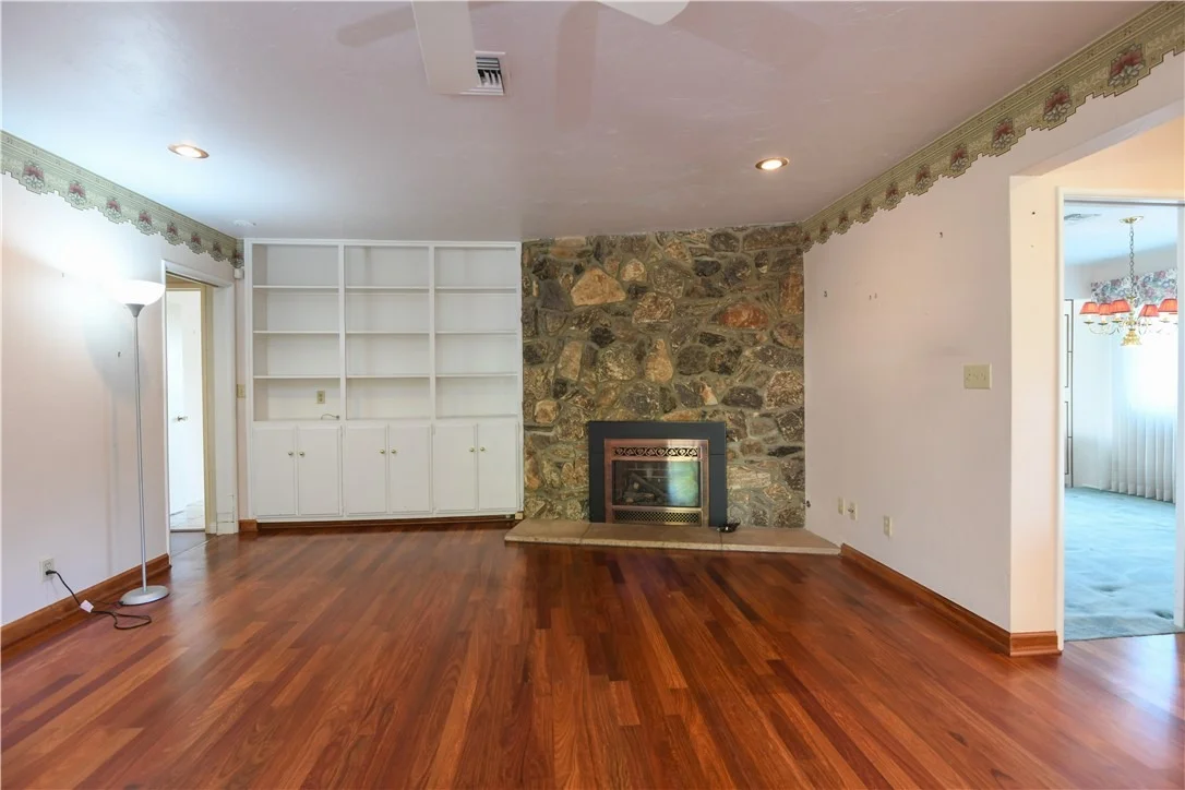 Photo of 5306 Bardwell
