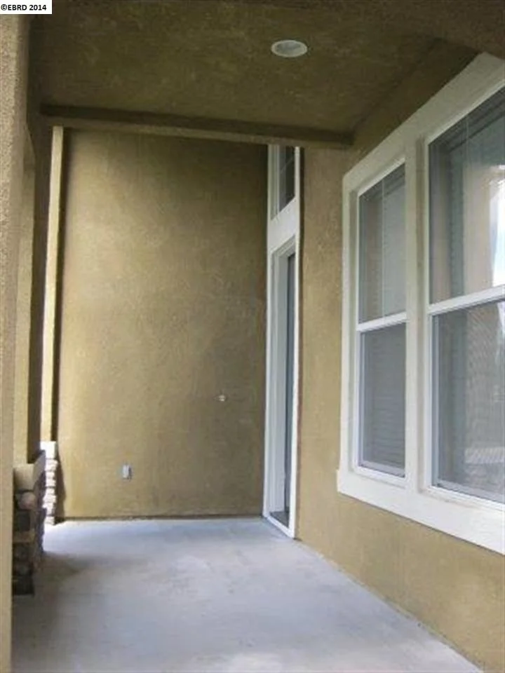 Photo of 564 YOUNG DR