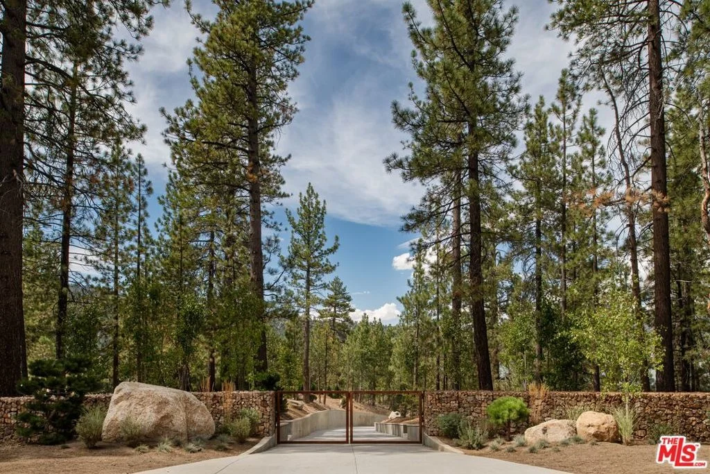 Photo of 39224 Waterview Drive