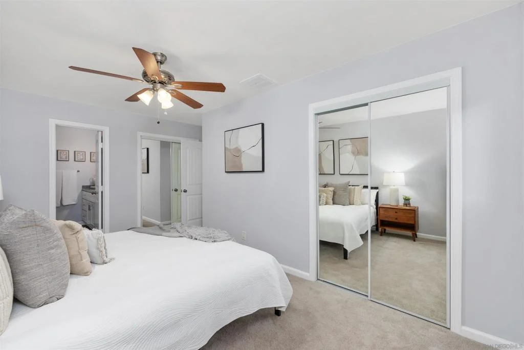 Photo of 8837 Carmir