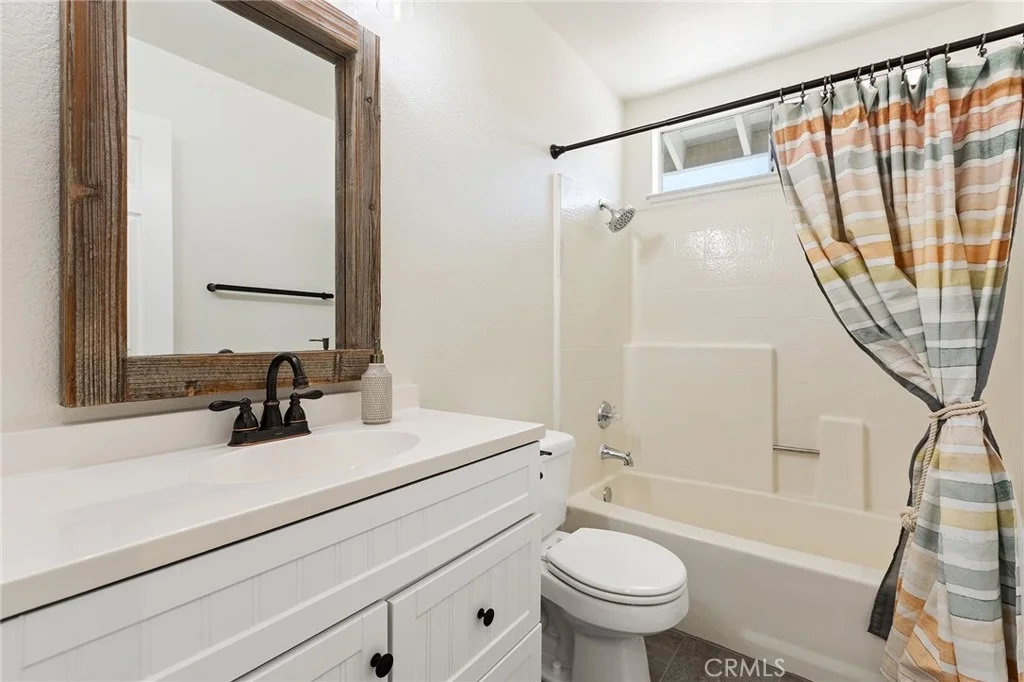 Photo of 387 Glacier Circle