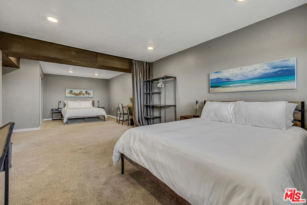 Photo of 13881 Oceanview Drive