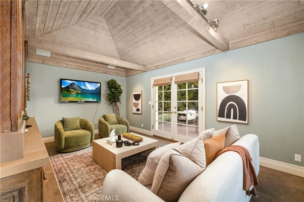 Photo of 340 Arbolada Drive