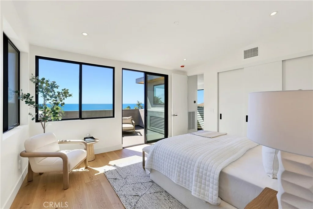 Photo of 408 Avenida Presidio