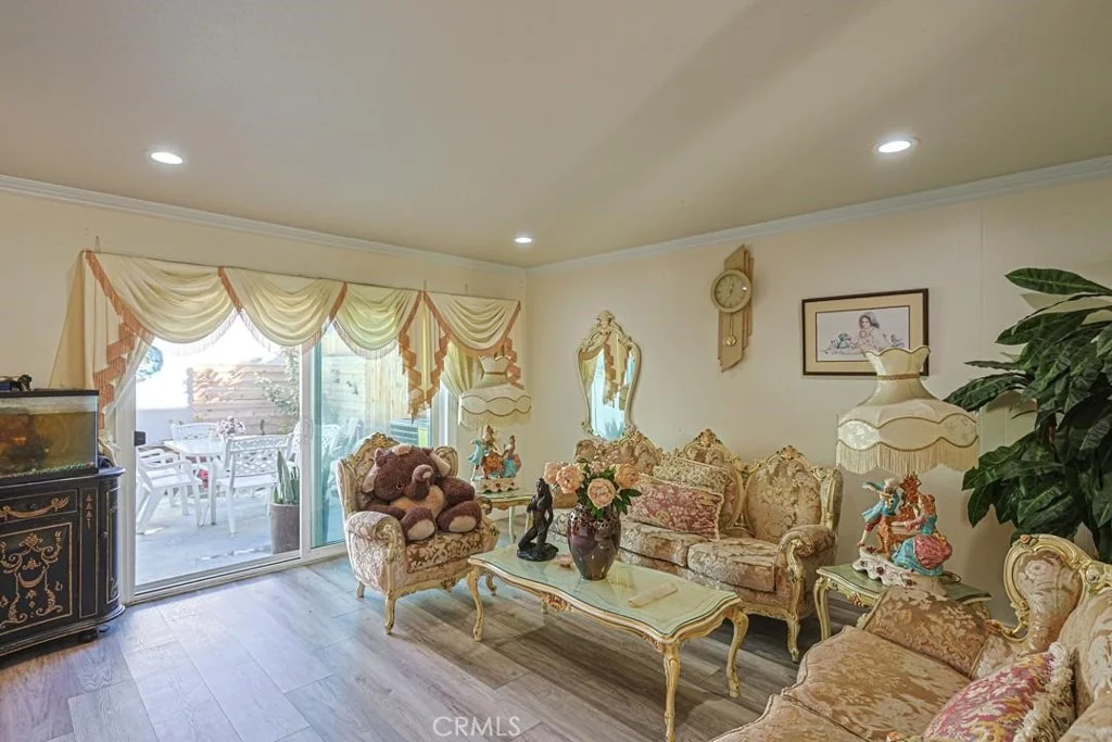 Photo of 11077 Robinson