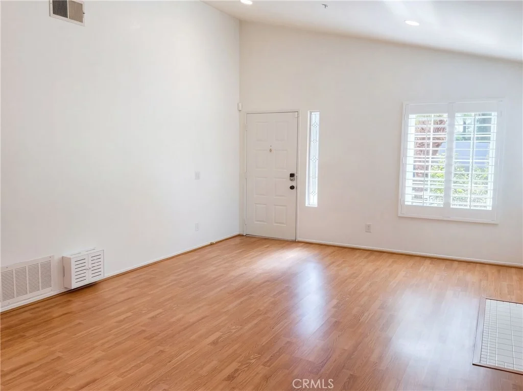 Photo of 7776 Somerset