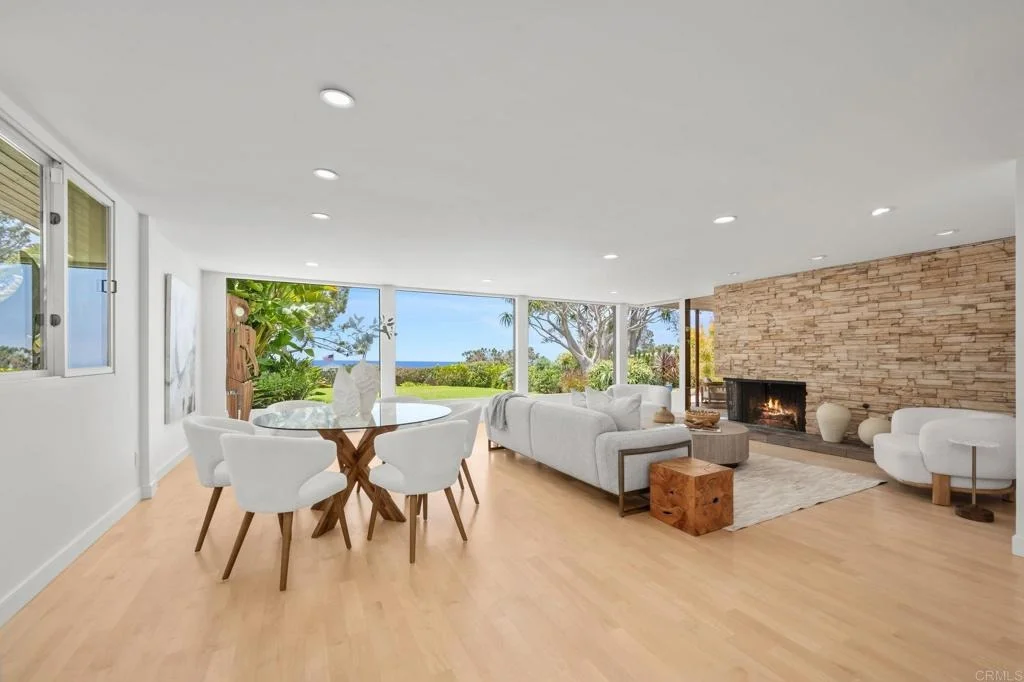 Photo of 280 Torrey Pines Terrace
