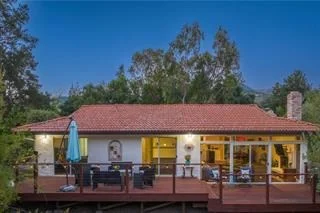 Photo of 2 Laguna Robles
