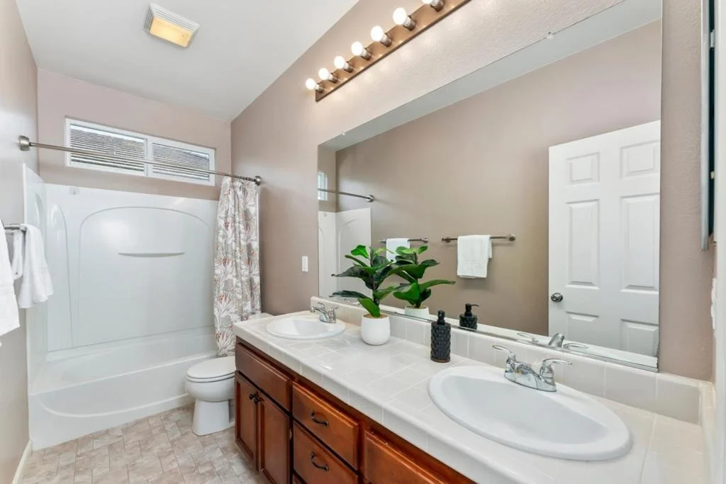 Photo of 10360 Jennick Way