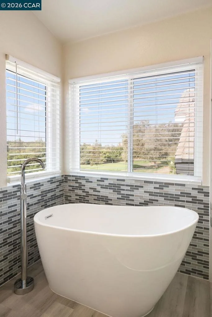 Photo of 1049 Feather Cir