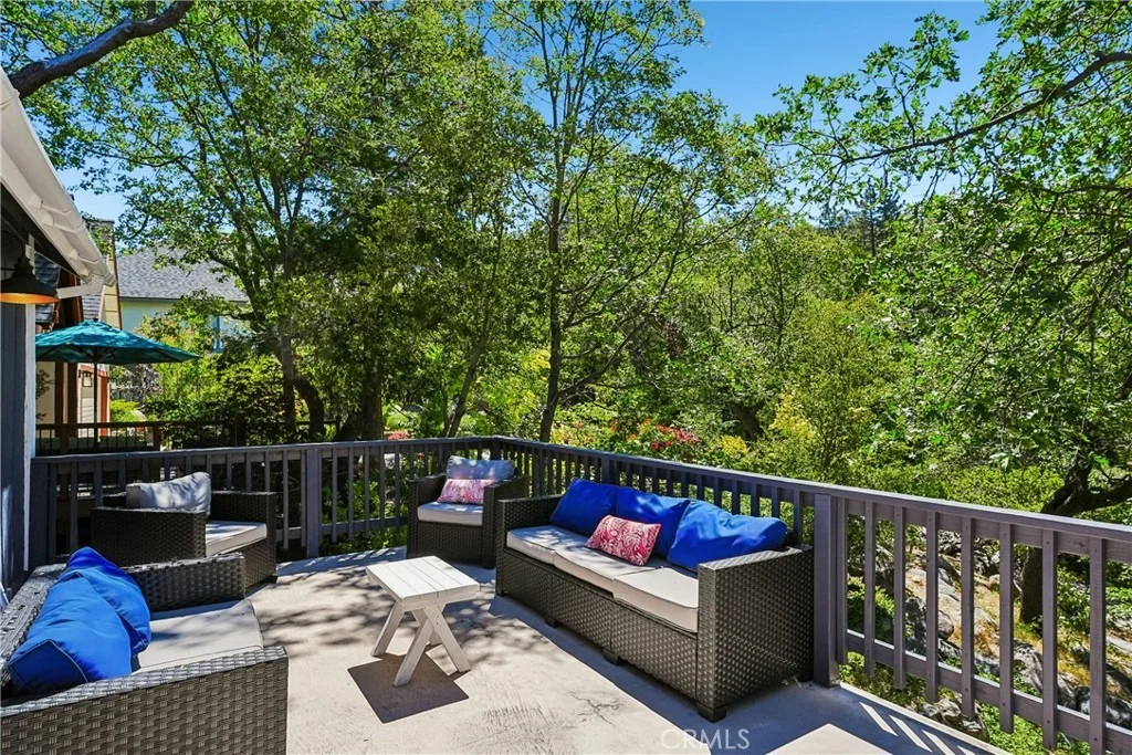 Photo of 28833 Manitoba Drive