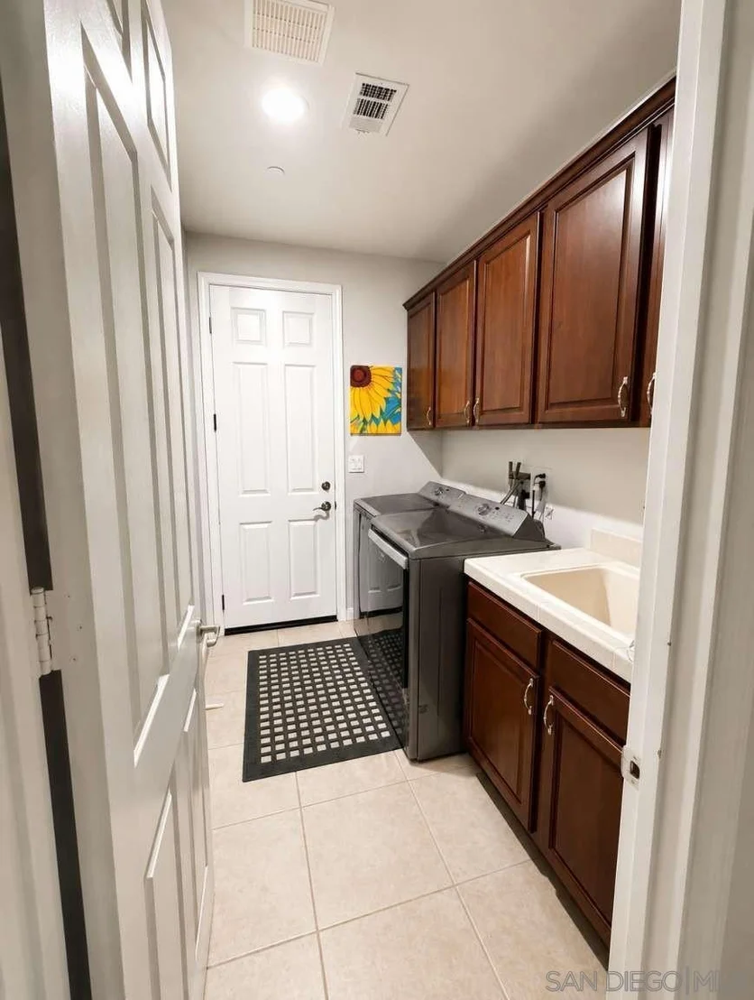 Photo of 2327 Clearcrest LN