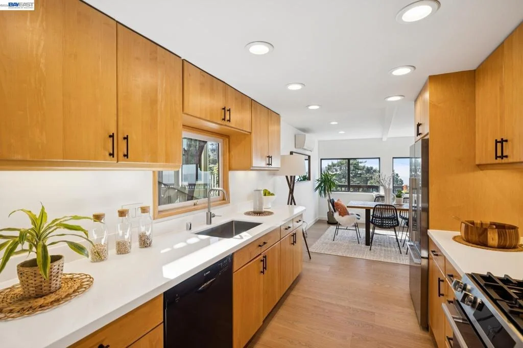 Photo of 1085 STERLING AVE