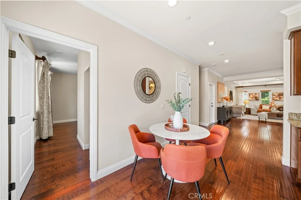 Photo of Unit D at 2438 Oneida Street