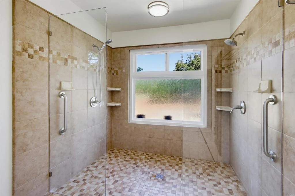 Photo of 4580 El Mirlo