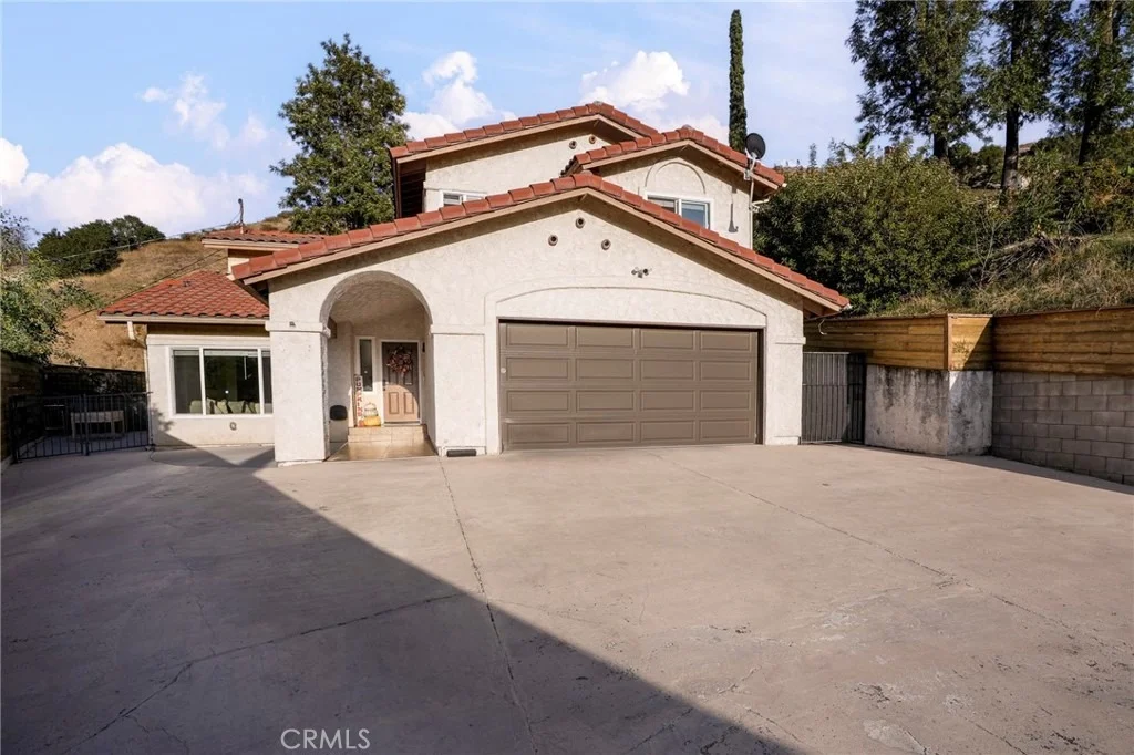 Photo of 10110 Sunland Boulevard