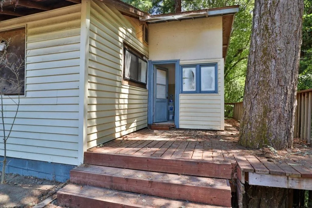 Photo of 495 Riverview Drive