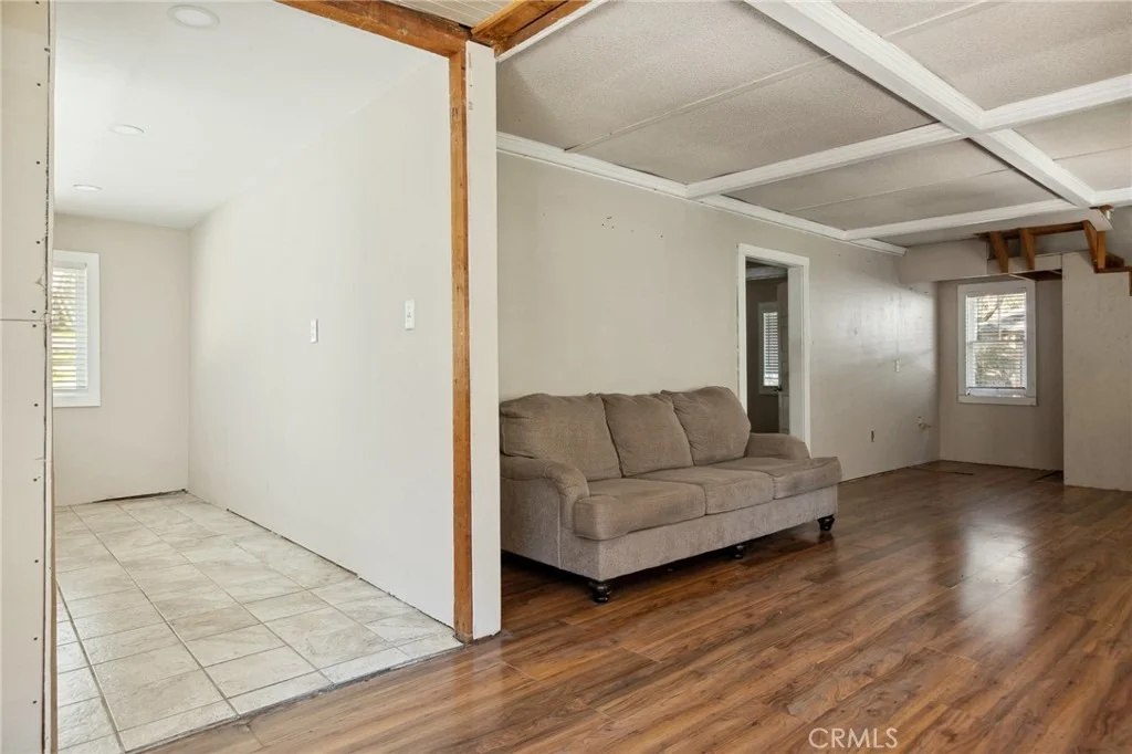 Photo of 725 Golden