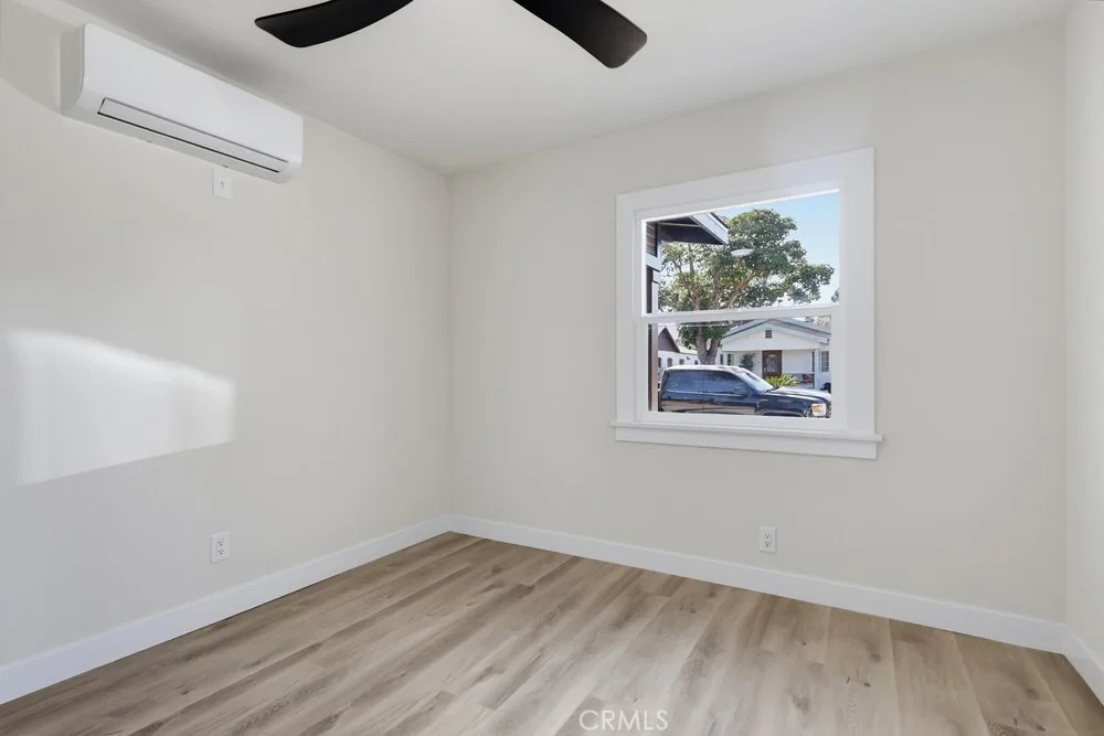 Photo of 5868 Myrtle