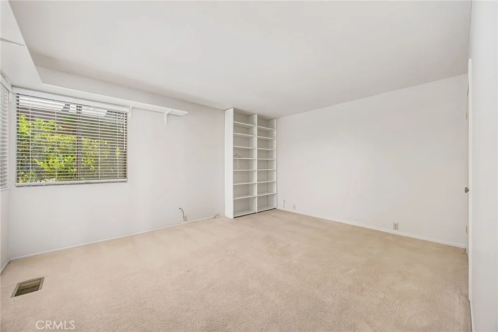 Photo of 10960 Treeside Lane