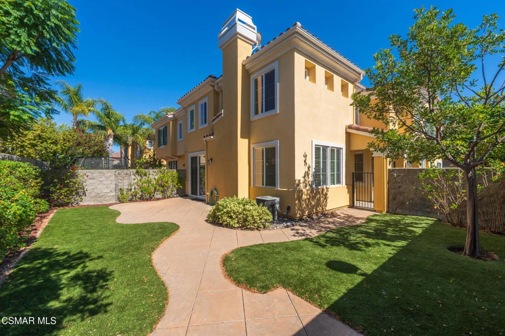 Photo of Unit B at 4117 Orontes Way