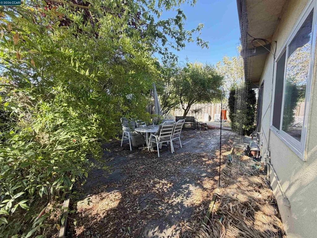Photo of 4072 Saint James Dr