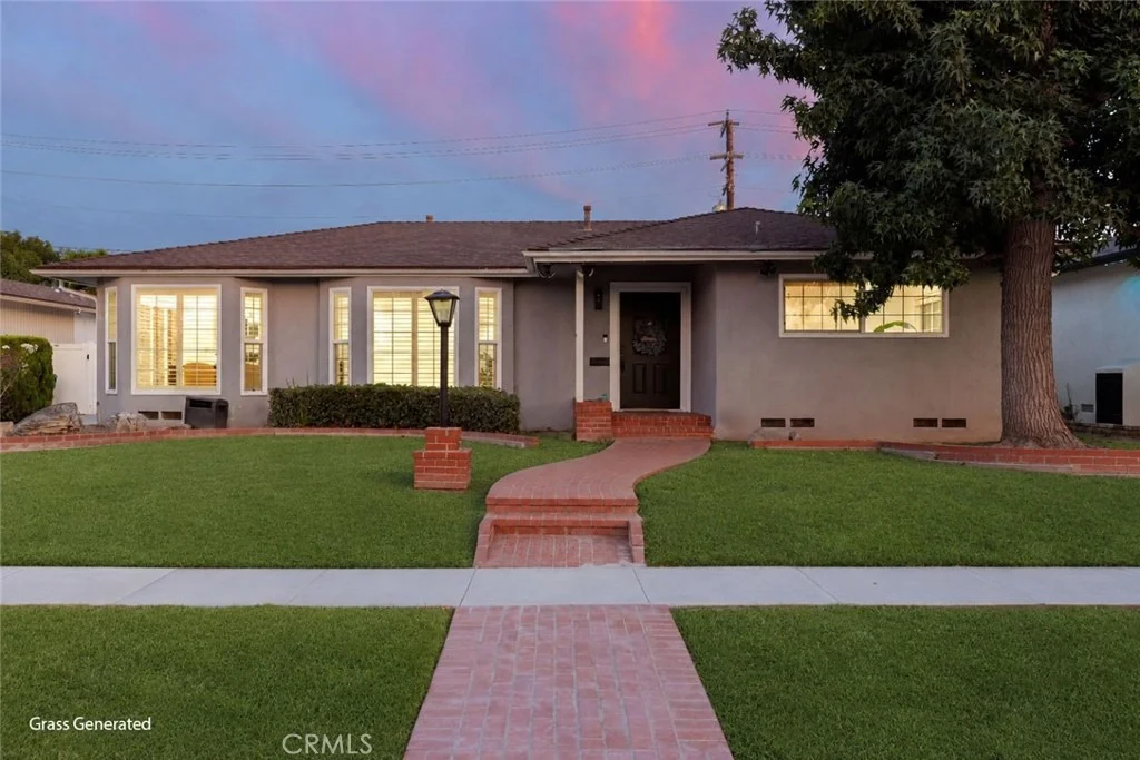 Photo of 1066 E 45th Way