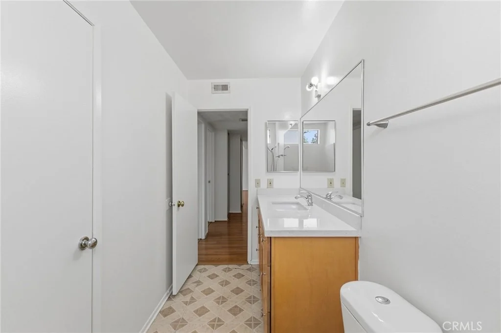 Photo of Unit G at 9362 Shadowood Drive