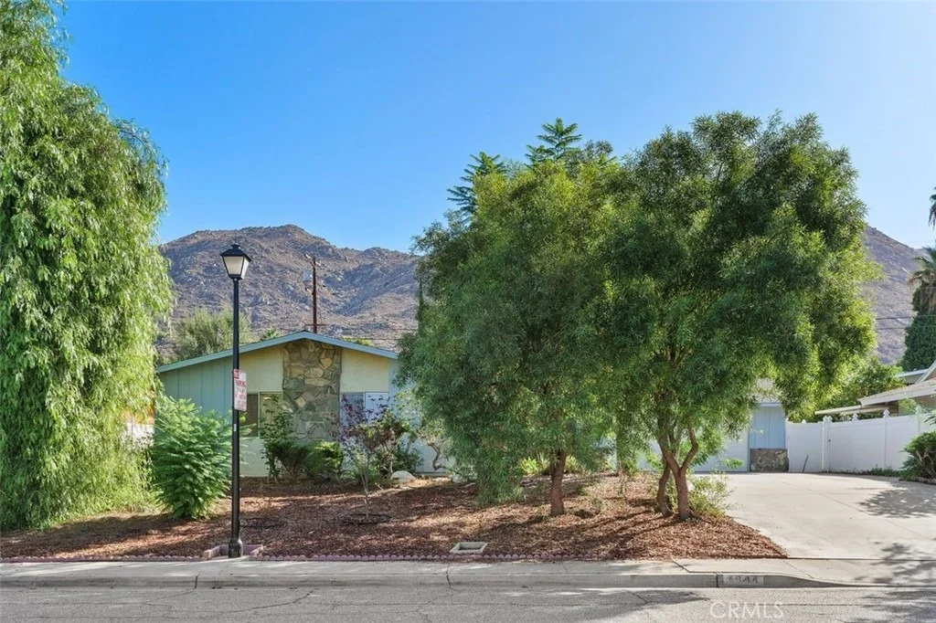 Photo of 4044 Mt Vernon Avenue