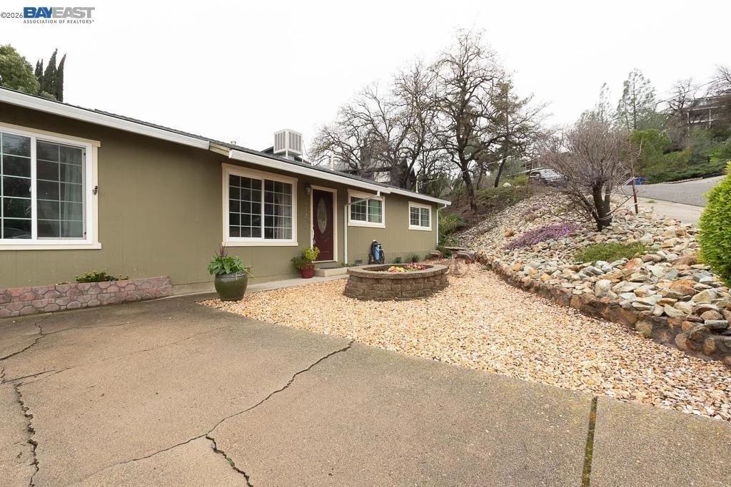 Photo of 3345 Oakwood Place