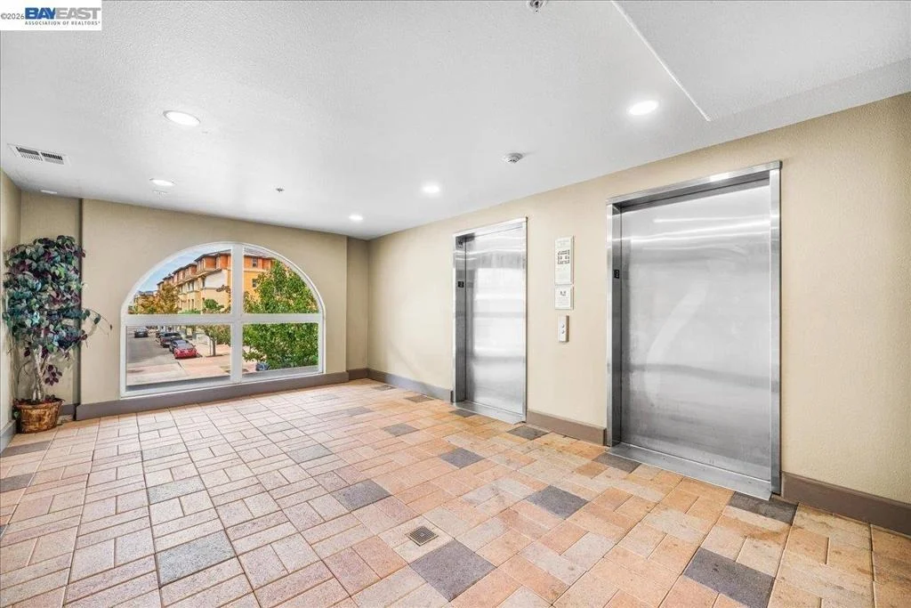 Photo of Unit 271 at 5501 De Marcus Blvd