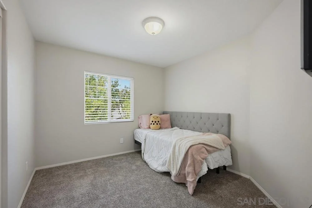 Photo of 40278 Ayer Ln