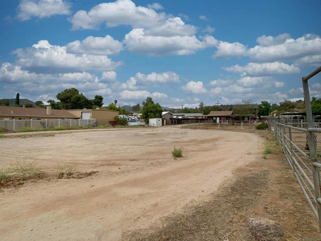 Photo of 9622 Lakeview