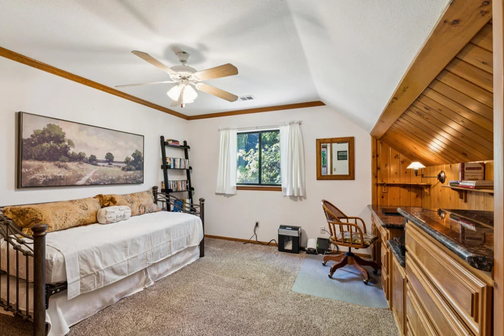 Photo of 414 Pioneer Road